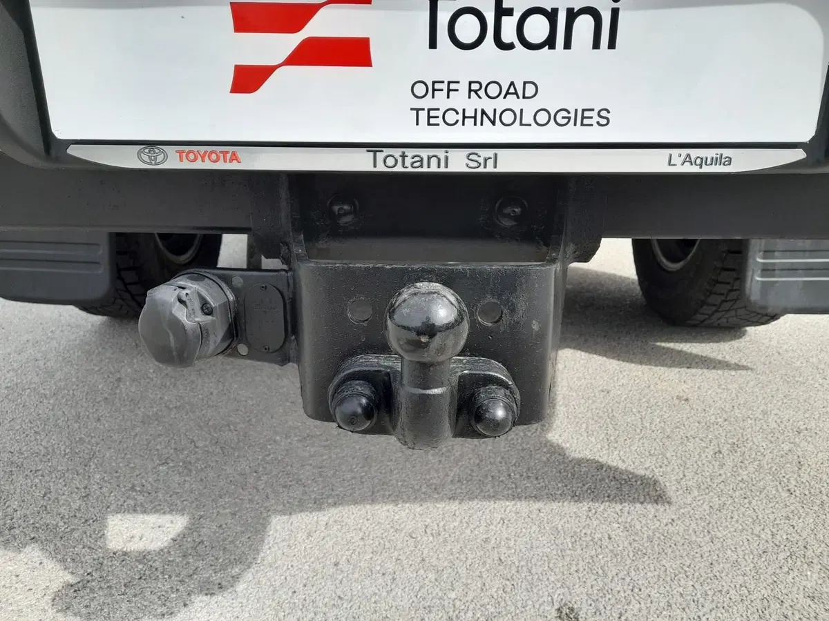 Toyota Hilux usata a L'Aquila (6)