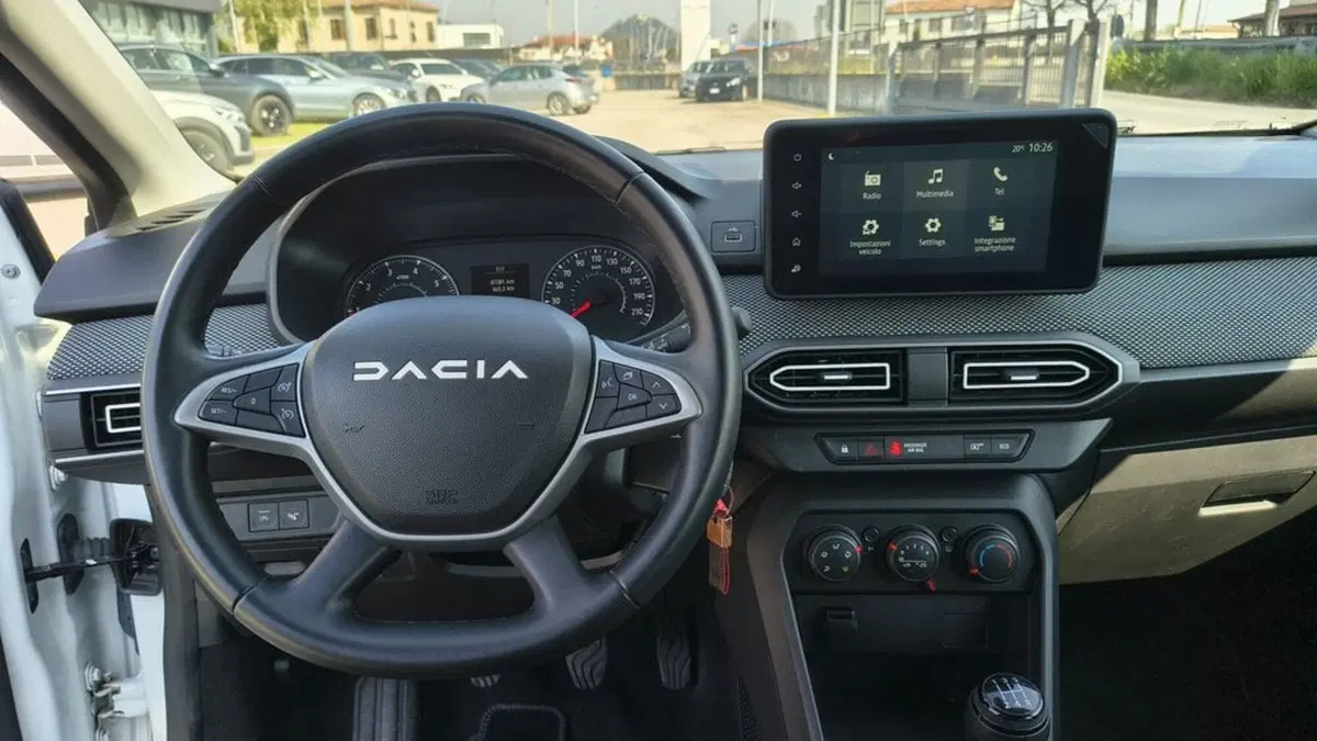 Dacia Sandero usata a Padova (10)