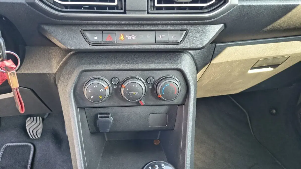 Dacia Sandero usata a Padova (13)