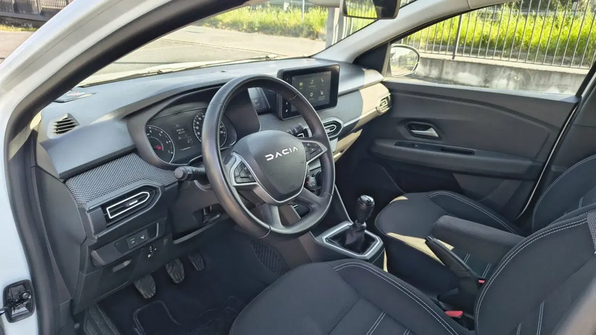 Dacia Sandero usata a Padova (9)