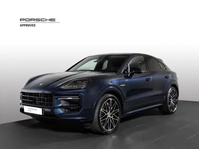 Porsche Cayenne 3.0 e-hybrid tiptronic del 2024 usata a Firenze