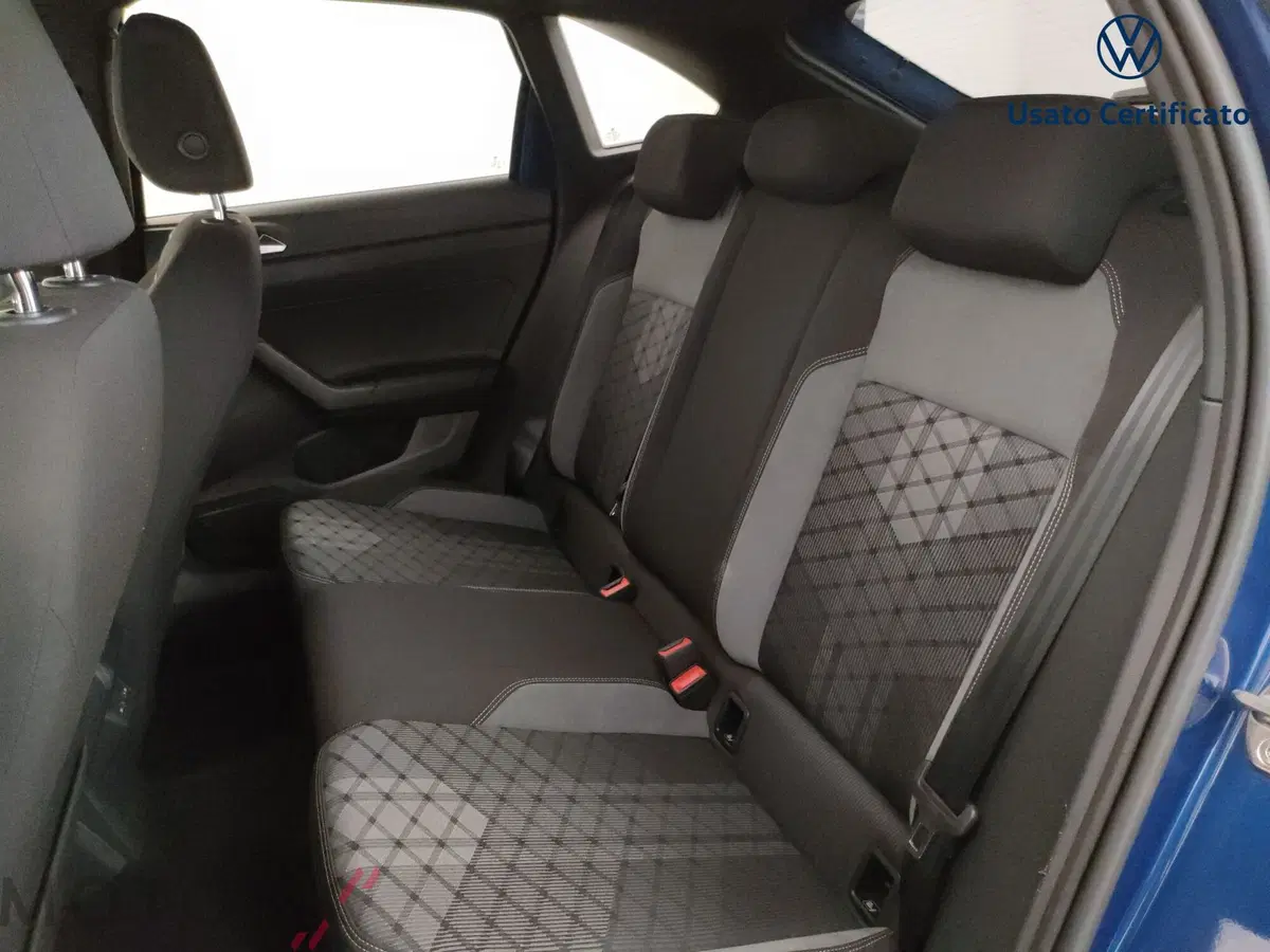 Volkswagen Taigo usata a Varese (10)