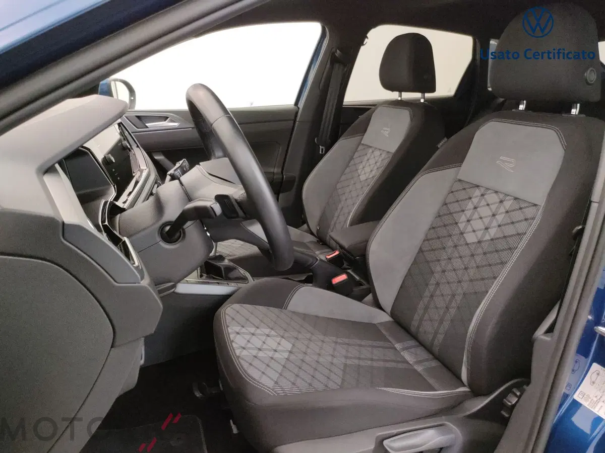 Volkswagen Taigo usata a Varese (11)