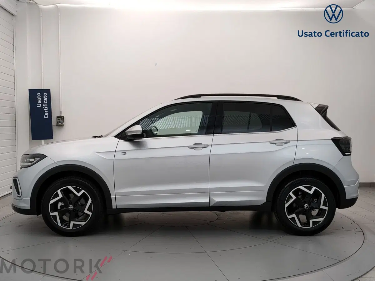 Volkswagen T-Cross nuova a Varese (3)