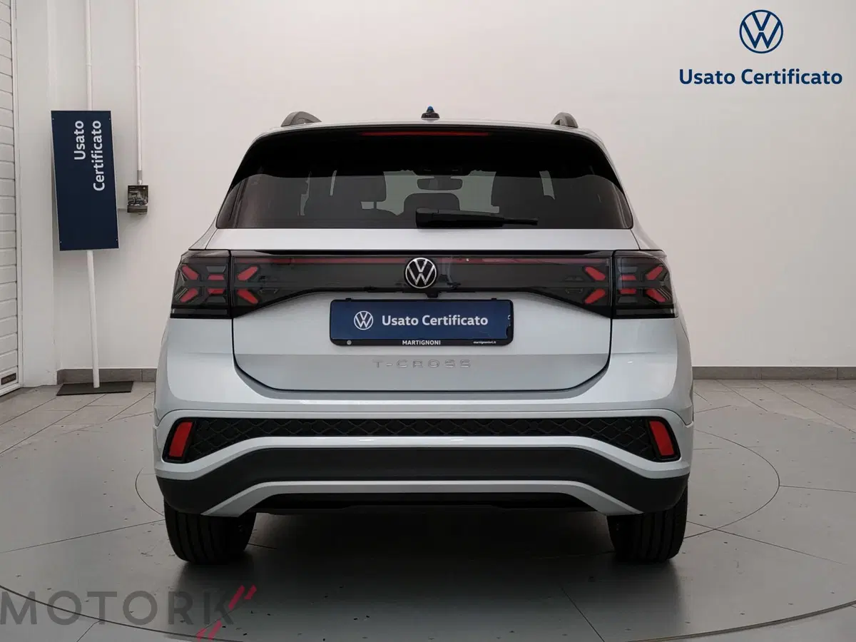 Volkswagen T-Cross nuova a Varese (4)