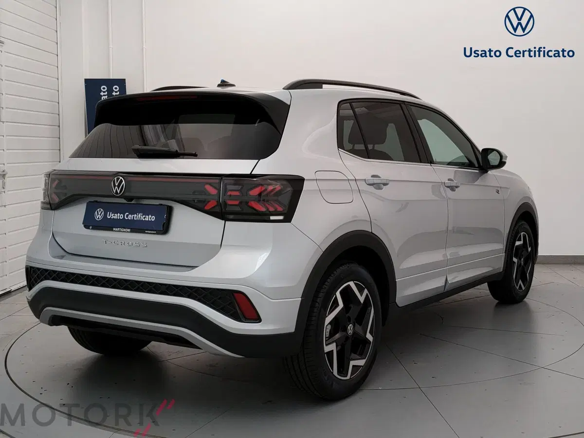 Volkswagen T-Cross nuova a Varese (5)