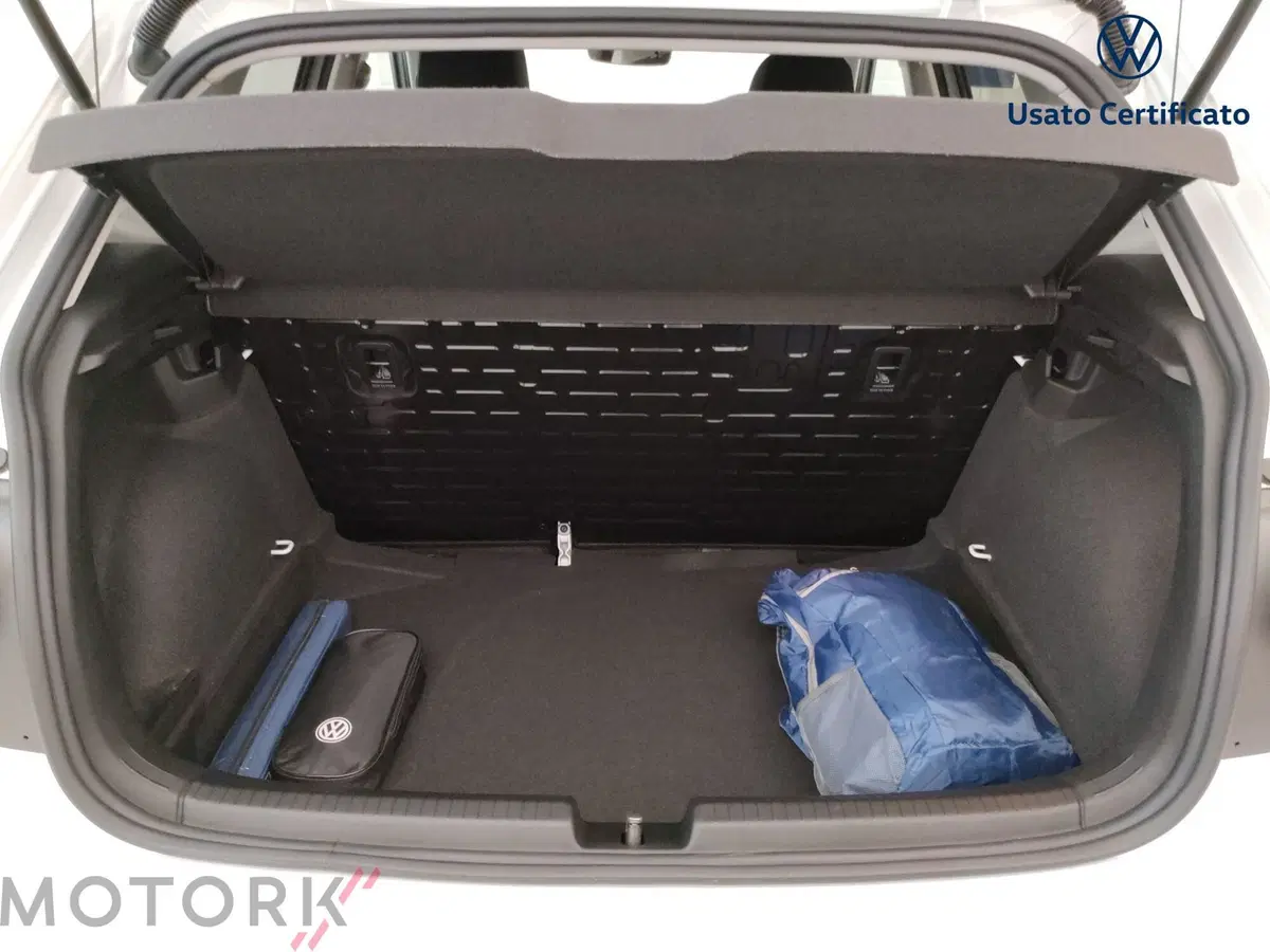 Volkswagen Polo nuova a Varese (9)