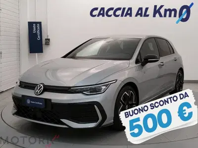 Volkswagen Golf 1.5 eTSI 150 CV EVO ACT DSG R-Line nuova a Busto Arsizio