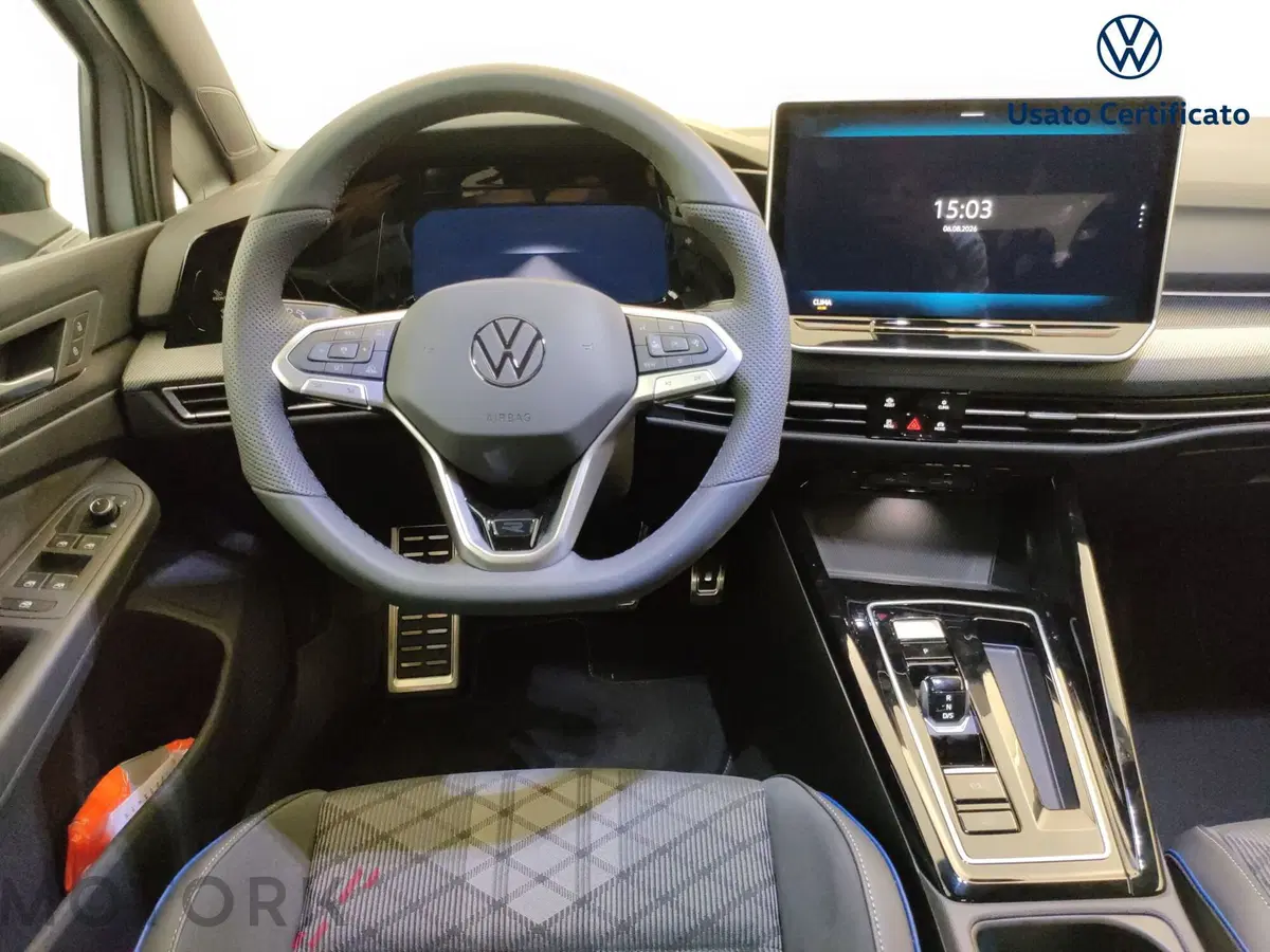 Volkswagen Golf nuova a Varese (12)