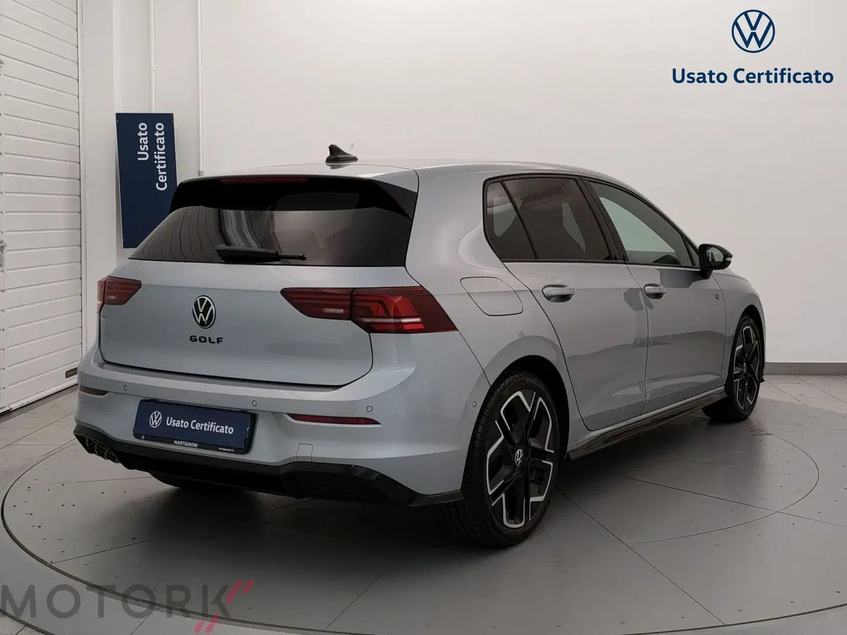 Volkswagen Golf nuova a Varese (5)