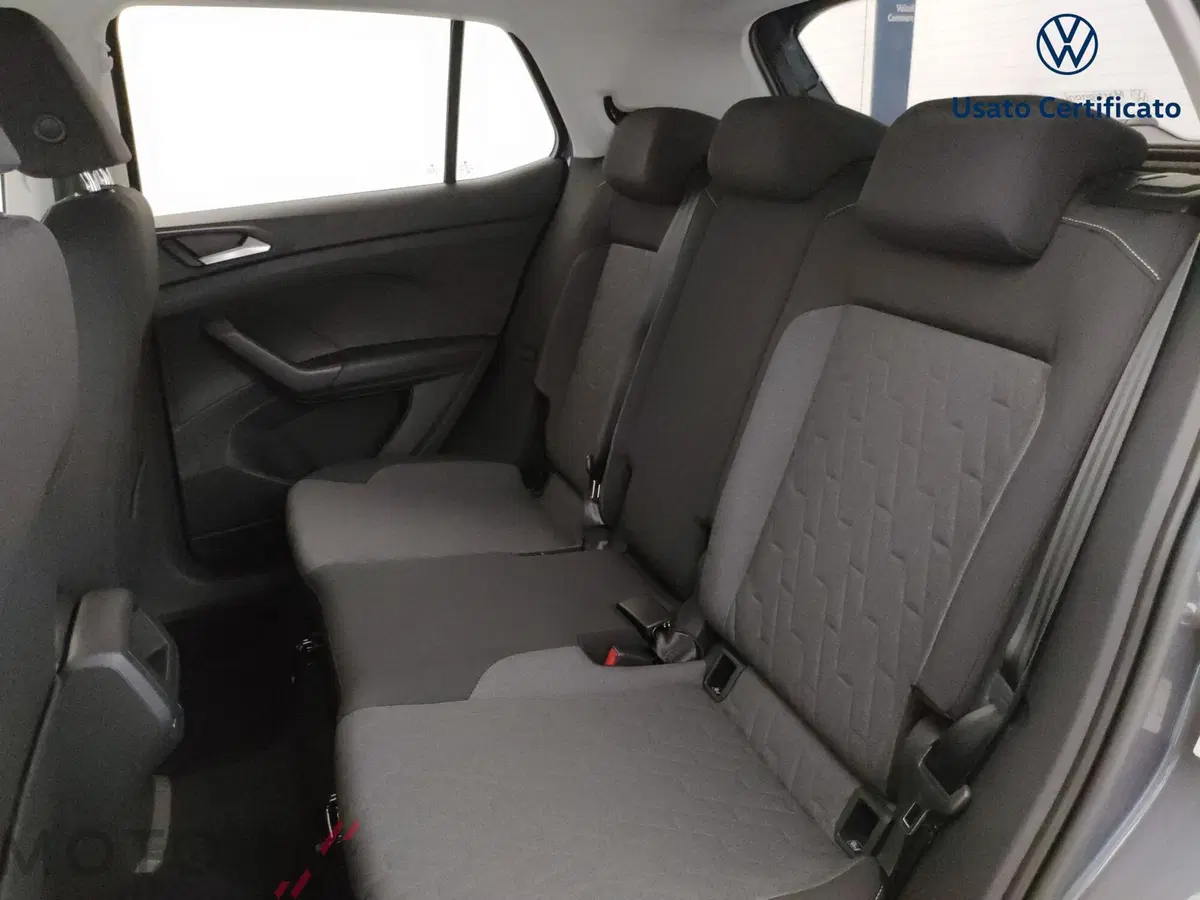 Volkswagen T-Cross nuova a Varese (9)