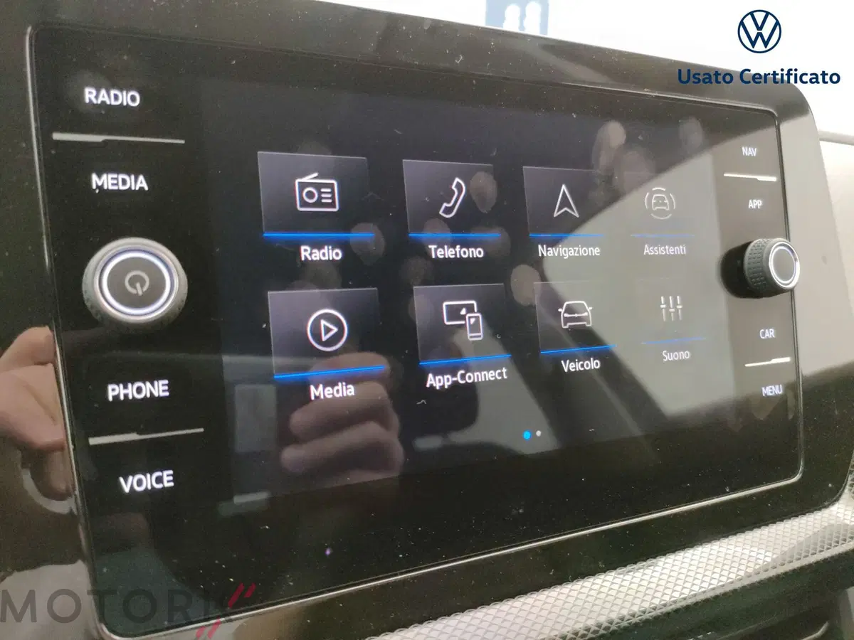 Volkswagen T-Cross nuova a Varese (14)
