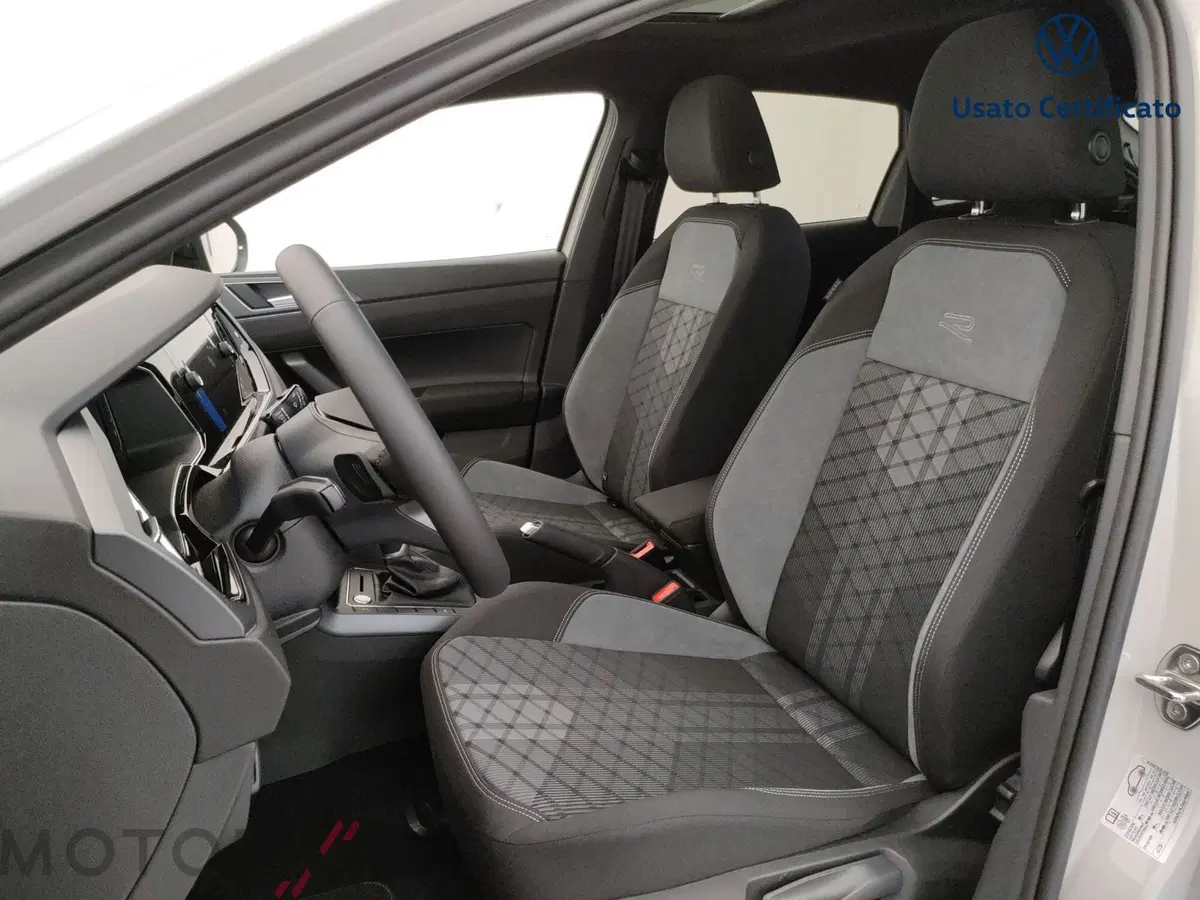Volkswagen Taigo nuova a Varese (11)