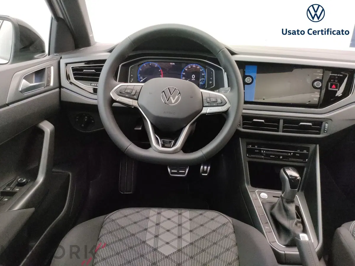 Volkswagen Taigo nuova a Varese (12)