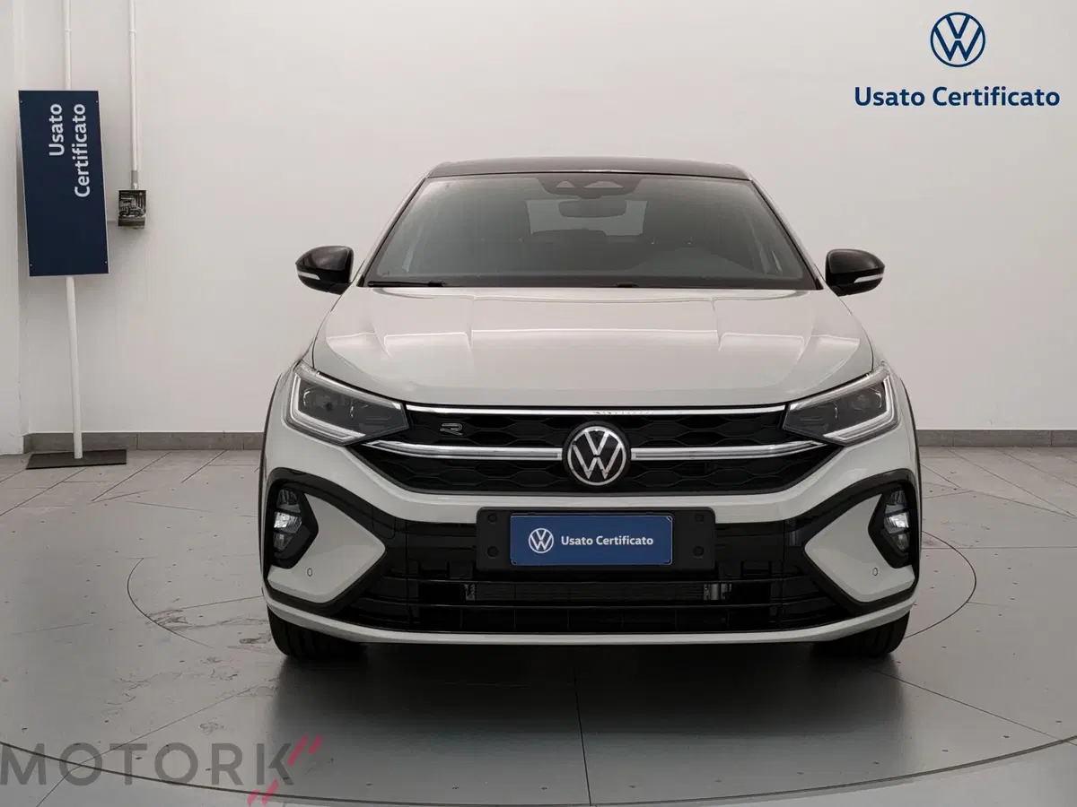 Volkswagen Taigo nuova a Varese (2)