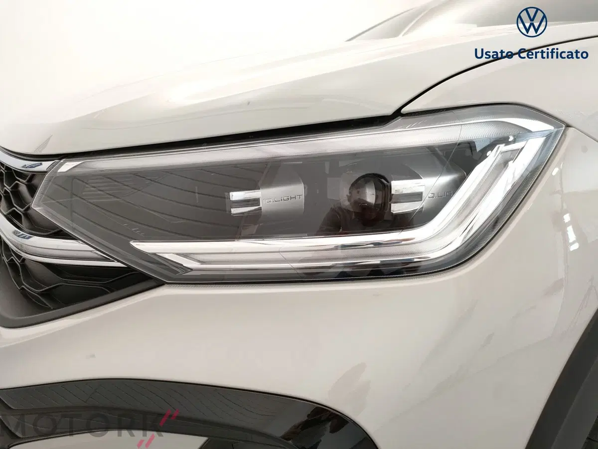 Volkswagen Taigo nuova a Varese (7)