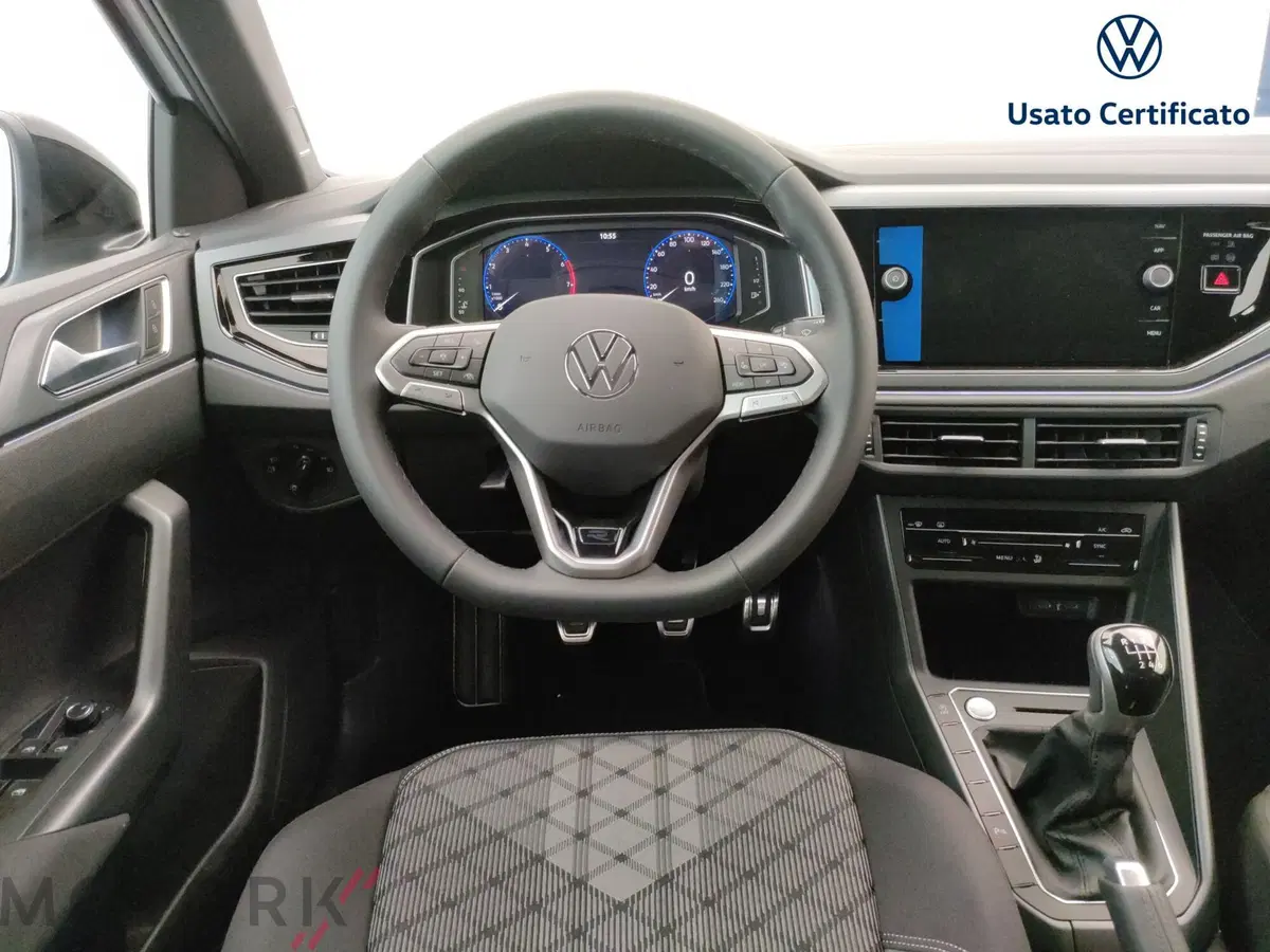 Volkswagen Taigo nuova a Varese (12)