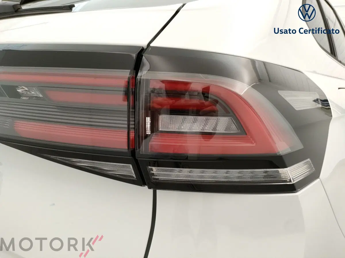 Volkswagen Taigo nuova a Varese (8)