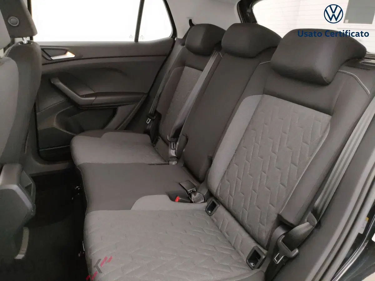 Volkswagen T-Cross nuova a Varese (10)