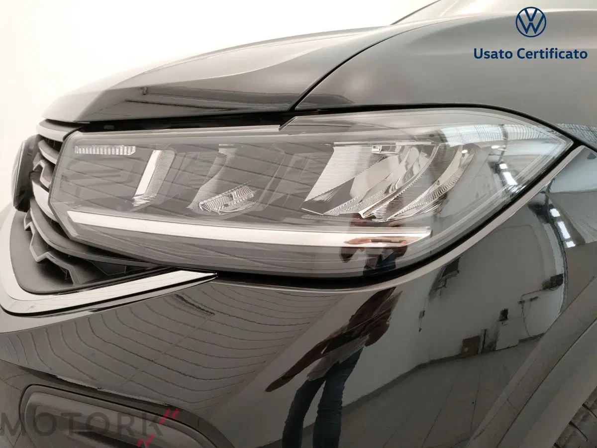 Volkswagen T-Cross nuova a Varese (7)