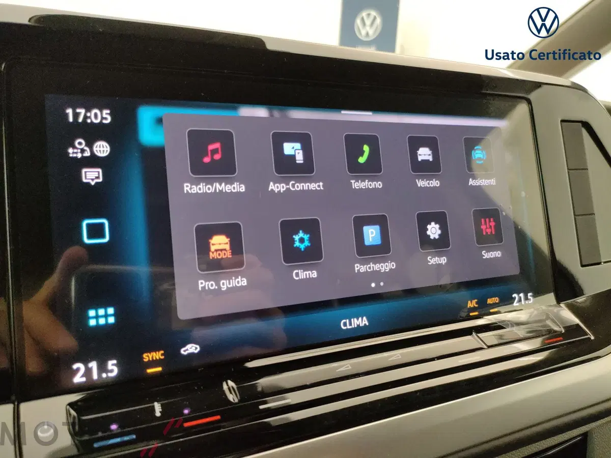Volkswagen Multivan nuova a Varese (15)