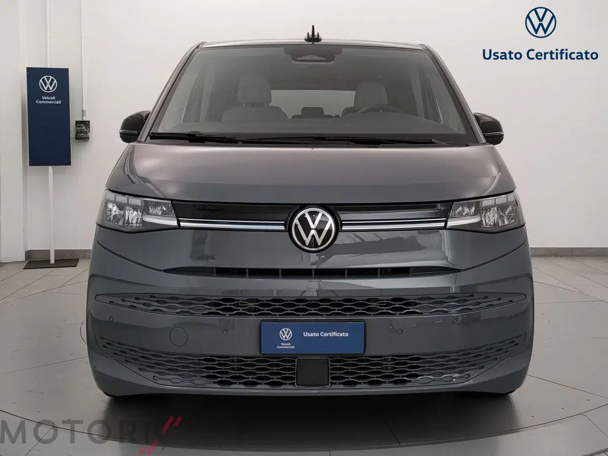 Volkswagen Multivan nuova a Varese (2)