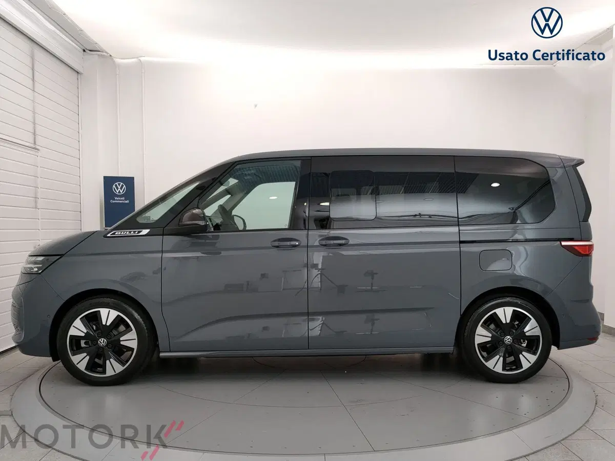 Volkswagen Multivan nuova a Varese (3)