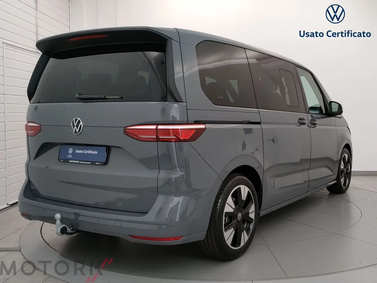 Volkswagen Multivan nuova a Varese (5)