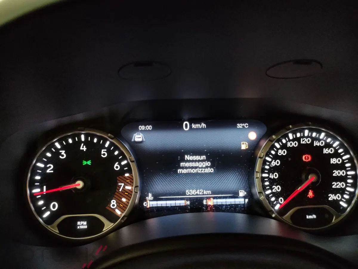 Jeep Renegade usata a Varese (19)