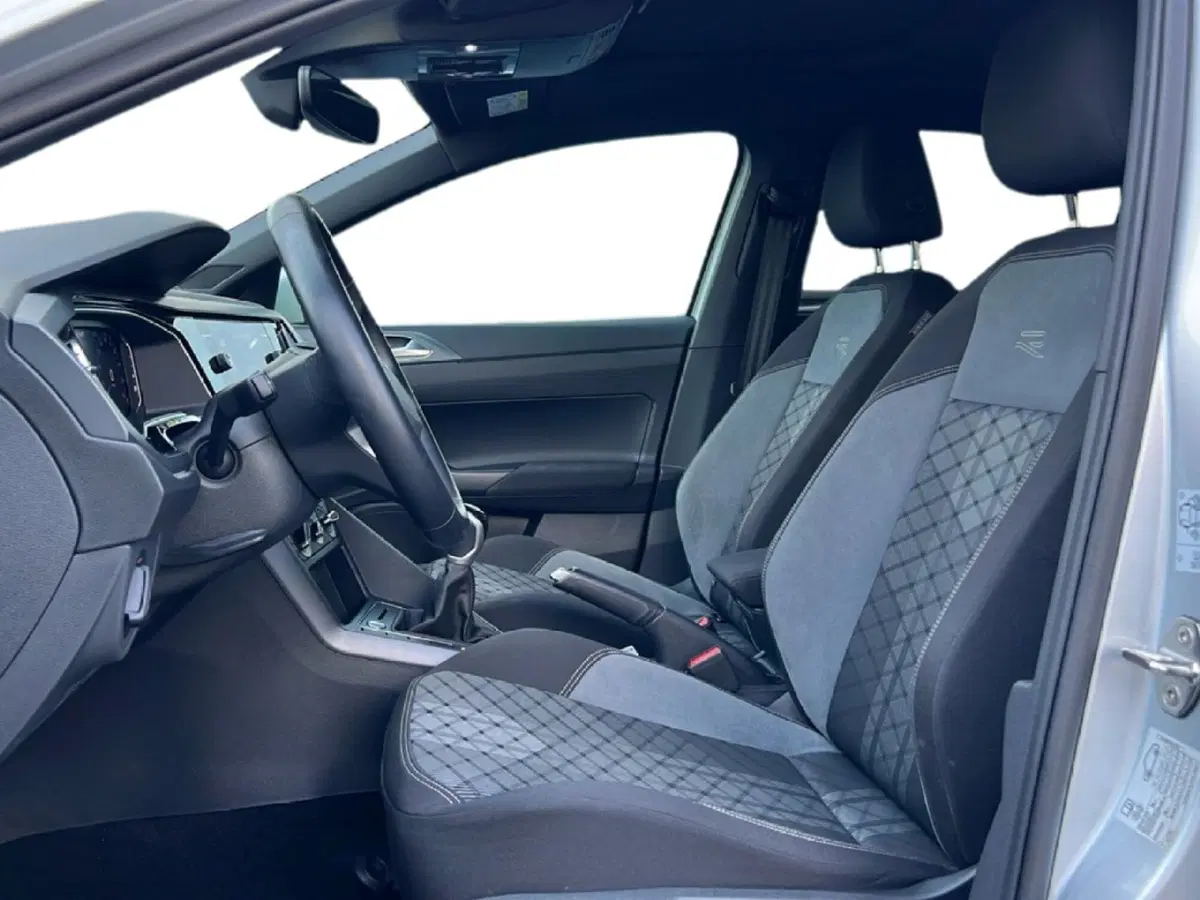 Volkswagen Taigo usata a Siena (11)