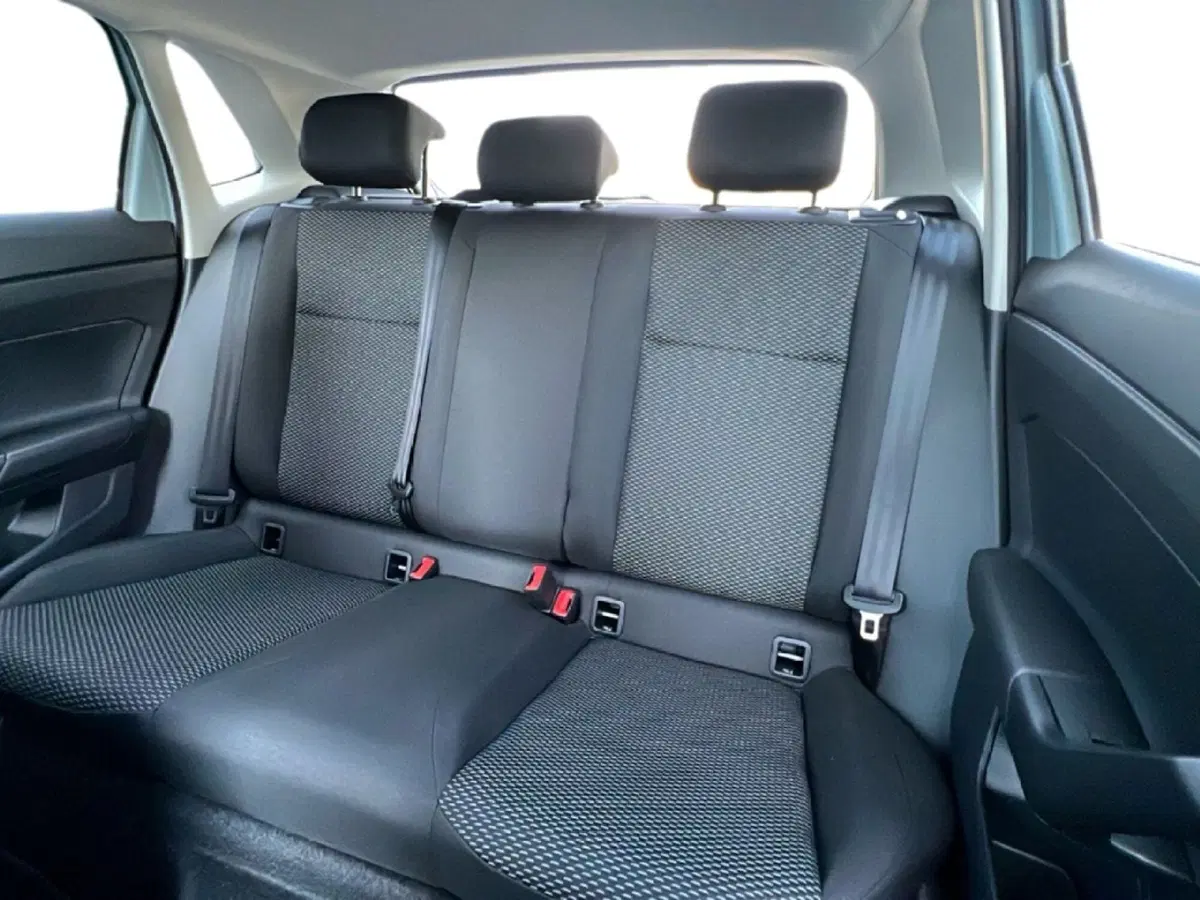 Volkswagen Polo nuova a Siena (12)
