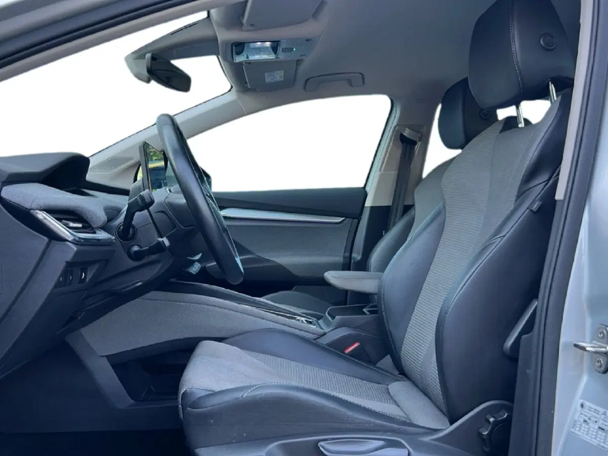 Skoda Enyaq usata a Grosseto (11)