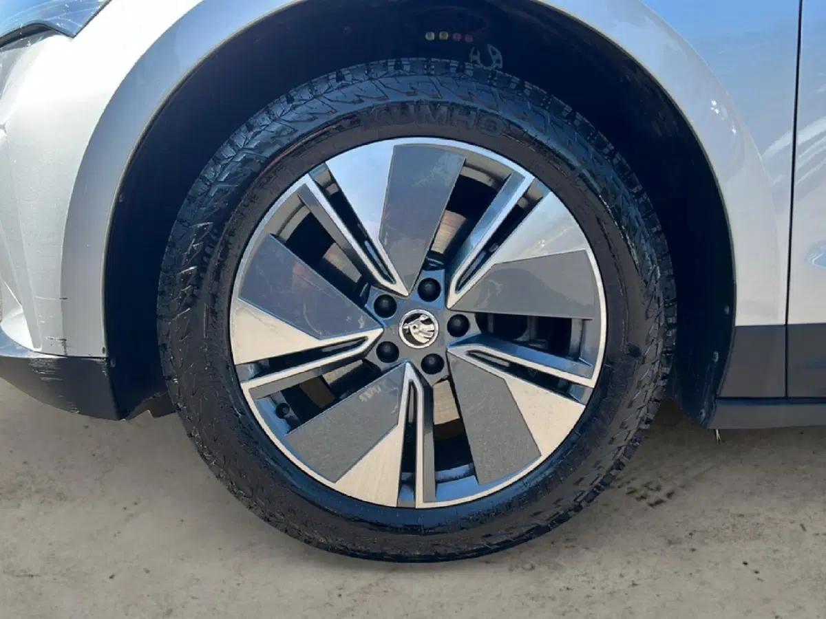 Skoda Enyaq usata a Grosseto (9)