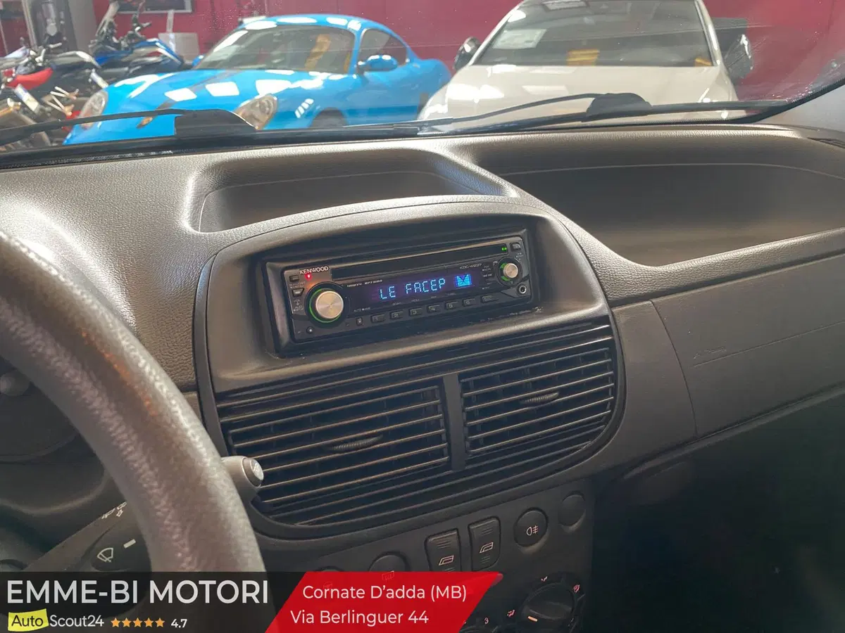 Fiat Punto usata a Monza e Brianza (11)