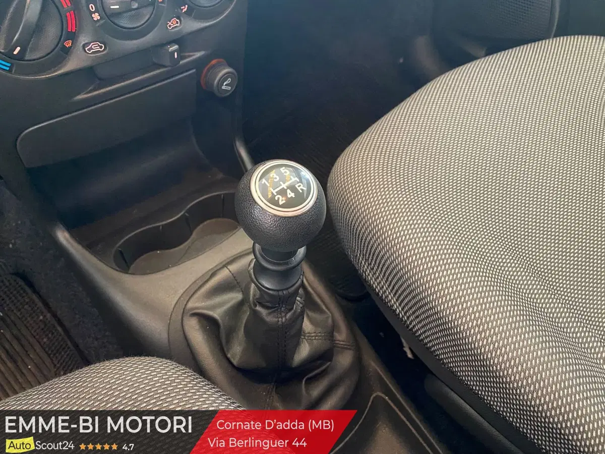 Fiat Punto usata a Monza e Brianza (13)