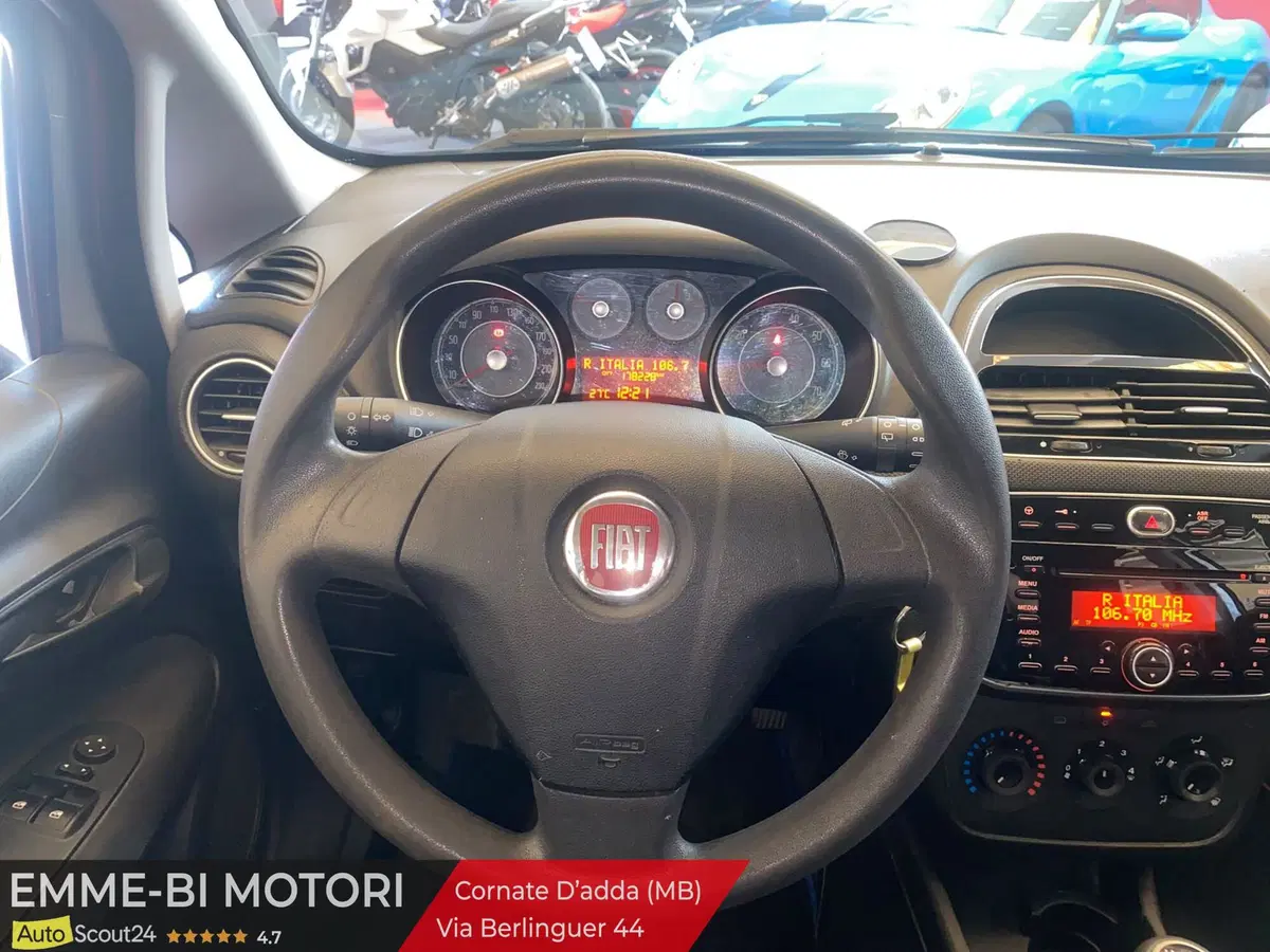Fiat Punto usata a Monza e Brianza (10)
