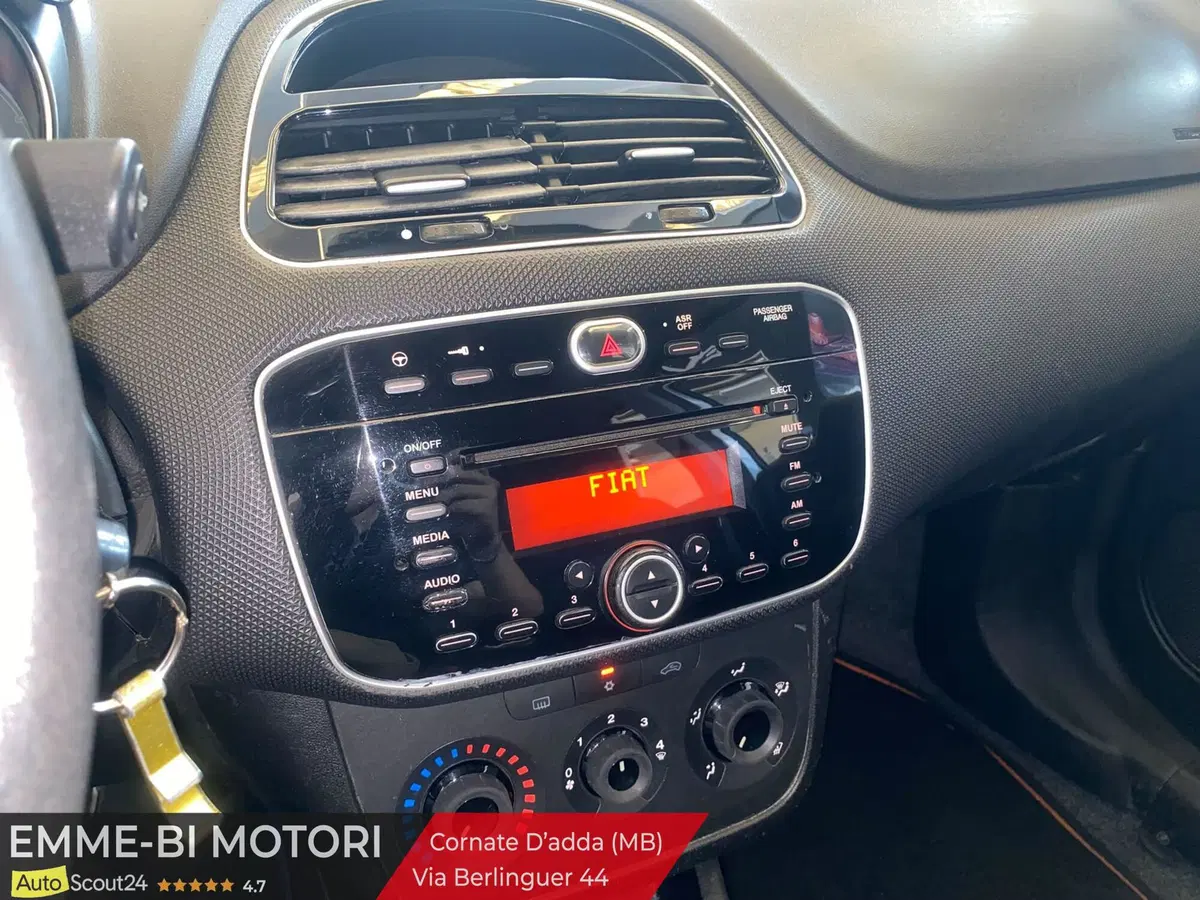 Fiat Punto usata a Monza e Brianza (12)