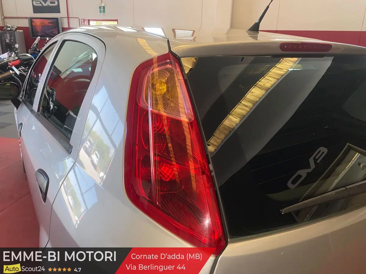 Fiat Punto usata a Monza e Brianza (15)