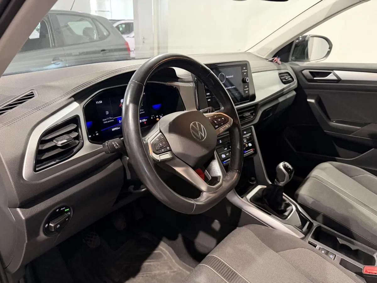 Volkswagen T-Roc usata a Genova (8)
