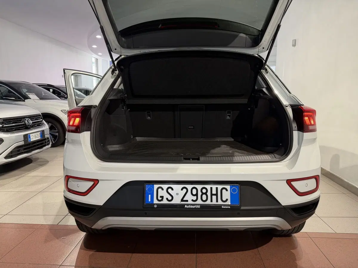 Volkswagen T-Roc usata a Genova (9)