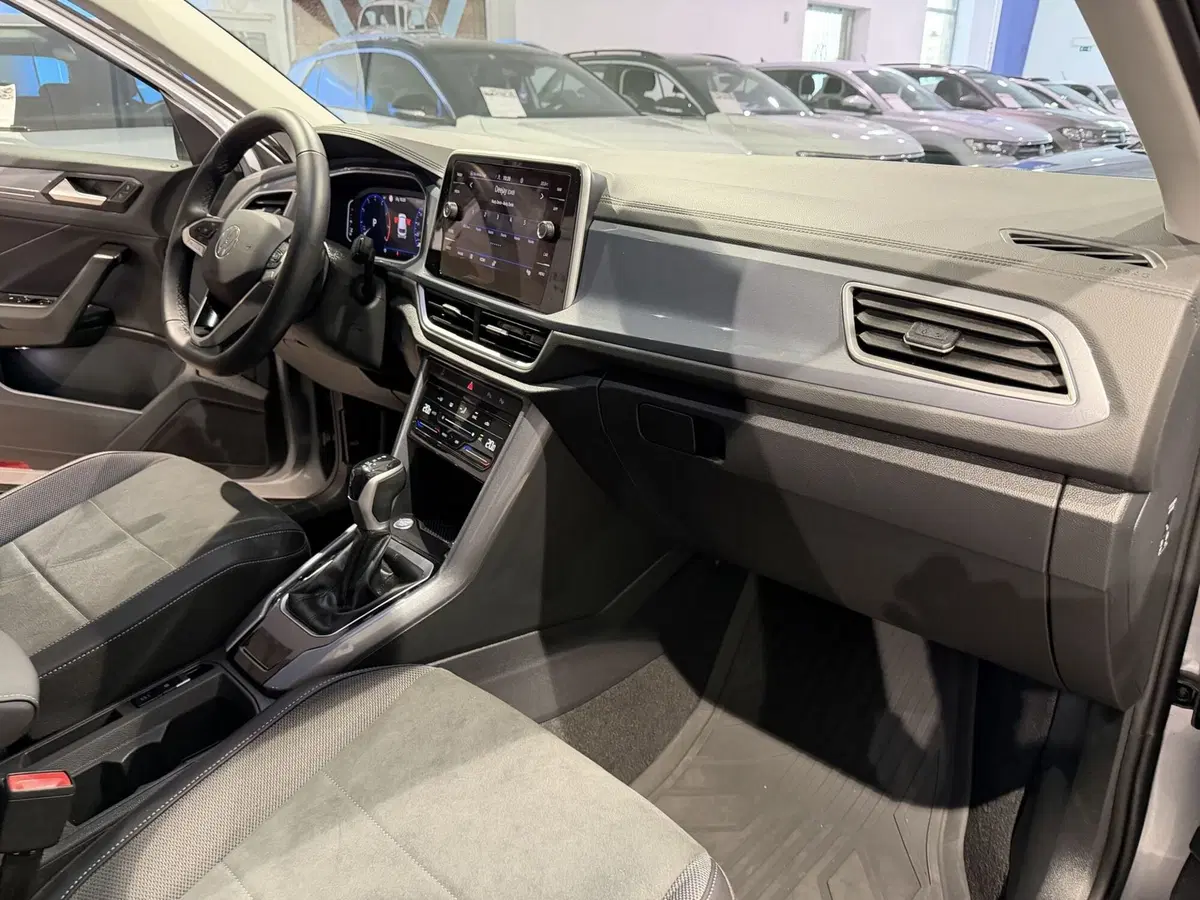 Volkswagen T-Roc usata a Genova (10)