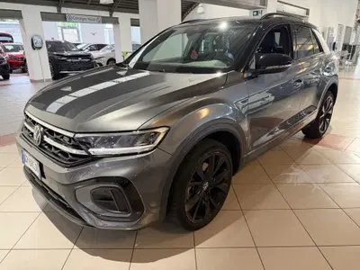 Volkswagen T-Roc 1.0 TSI R-Line del 2023 usata a Genova