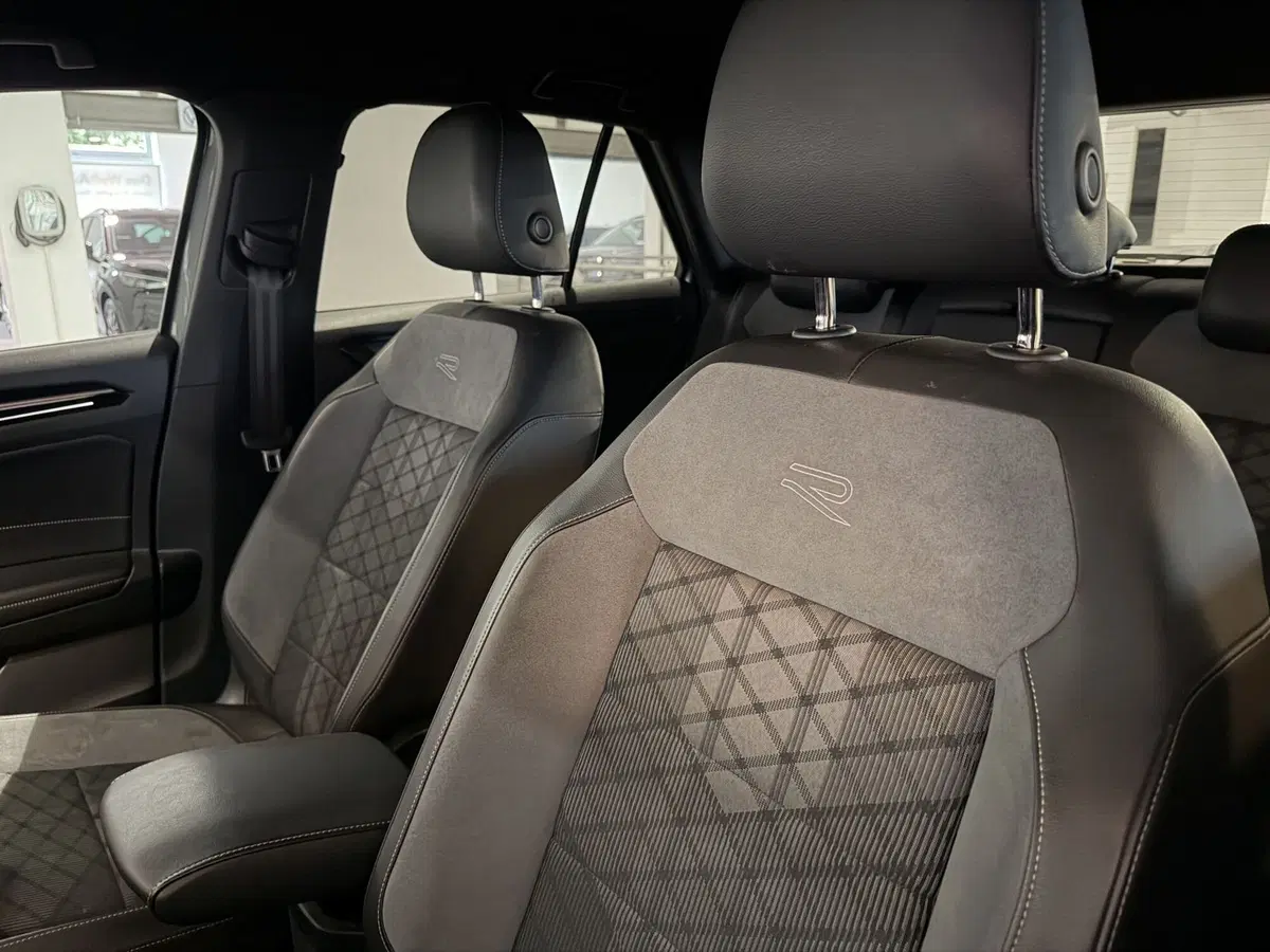 Volkswagen T-Roc usata a Genova (12)