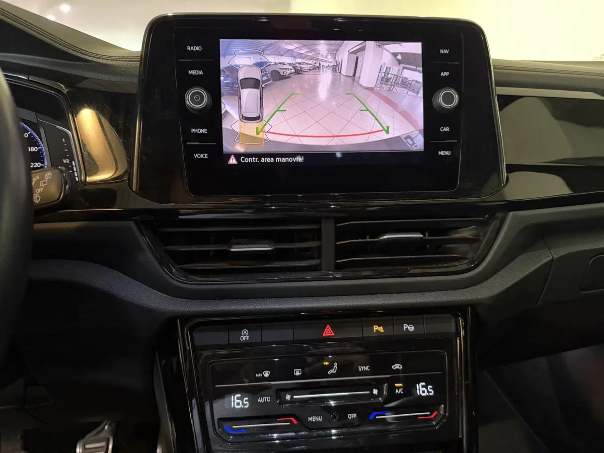 Volkswagen T-Roc usata a Genova (14)