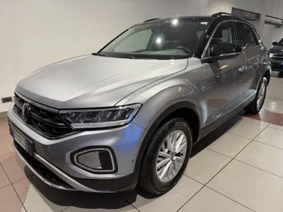 Volkswagen T-Roc 1.0 TSI Life del 2023 usata a Genova