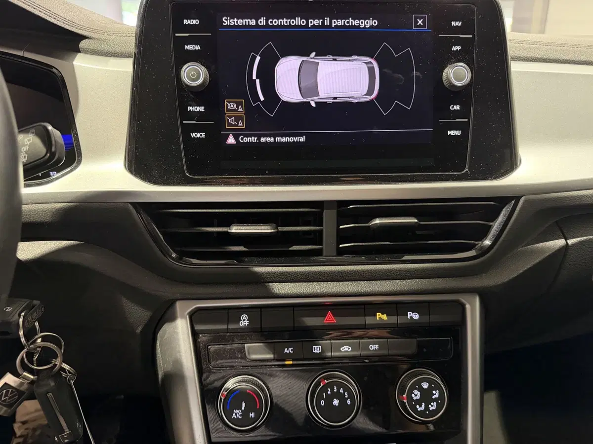 Volkswagen T-Roc usata a Genova (13)