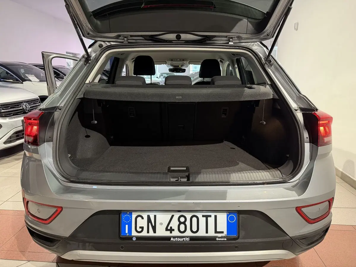 Volkswagen T-Roc usata a Genova (9)