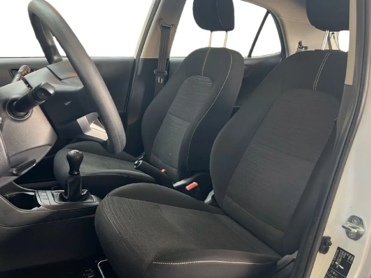 Kia Picanto usata a Roma (12)
