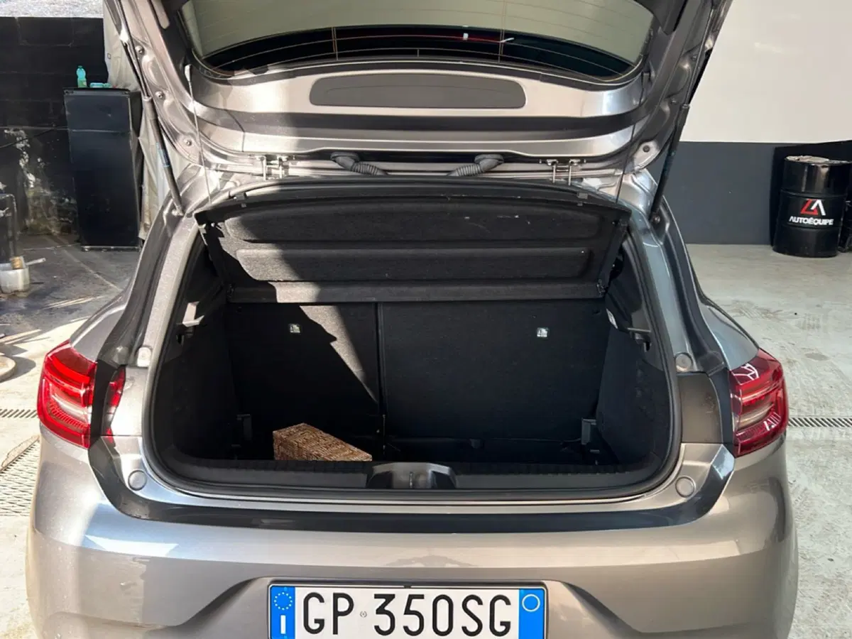 Renault Clio usata a Roma (10)