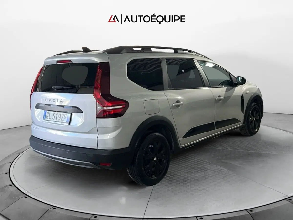 Dacia Jogger usata a Roma (5)